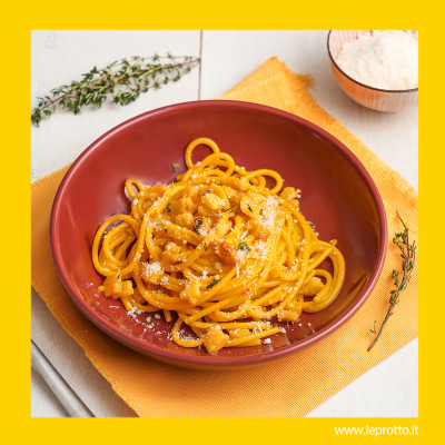Spaghetti gialli pecorino e pancetta