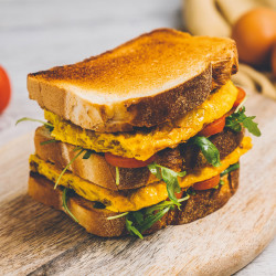 Sandwich con frittata e Zafferano Leprotto