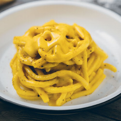 Tonnarelli cacio e pepe con Zafferano Leprotto