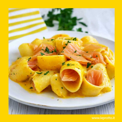 Calamarata cremosa salmone e zafferano