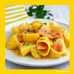 Calamarata cremosa salmone e zafferano