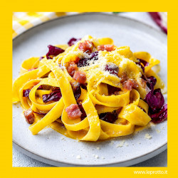 Tagliatelle radicchio zafferano e pancetta