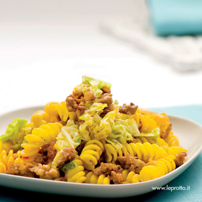 Fusilli verza e zafferano