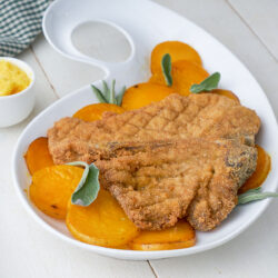 Cotoletta con patate allo Zafferano Cotoletta con patate allo Zafferano