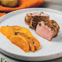 Filetto con mele caramellate allo Zafferano Leprotto Filetto con mele caramellate allo Zafferano Leprotto