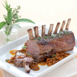 Carré d’agnello arrosto allo zafferano Carré d’agnello arrosto allo zafferano
