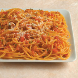 Spaghetti gialli al ragù di agnello Spaghetti gialli al ragù di agnello