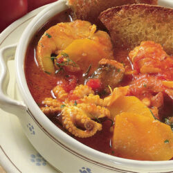 Zuppa di pesce al profumo di zafferano Zuppa di pesce al profumo di zafferano